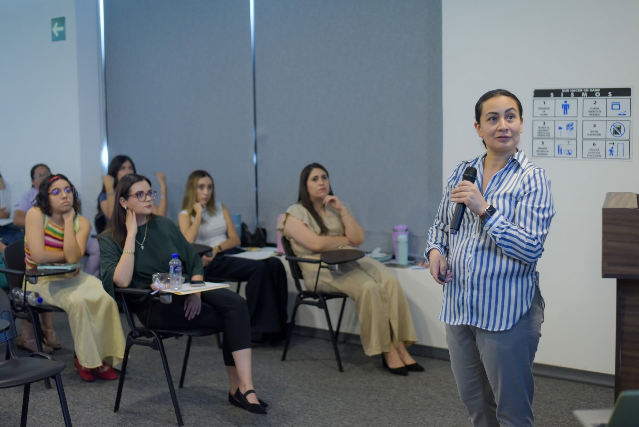 Seminario aborda la relación entre salud mental, emociones y atención oncológica 2026 - 05/22/2026 - foto 5